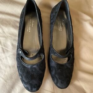 Donald Pliner dress flats